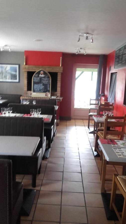 Auberge La Marchadaine Montrollet 외부 사진