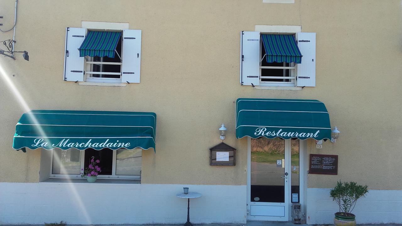 Auberge La Marchadaine Montrollet 외부 사진